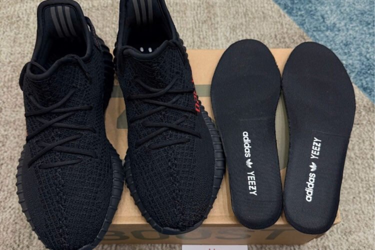 Giày Yeezy 350 V2 Bred đen đỏ