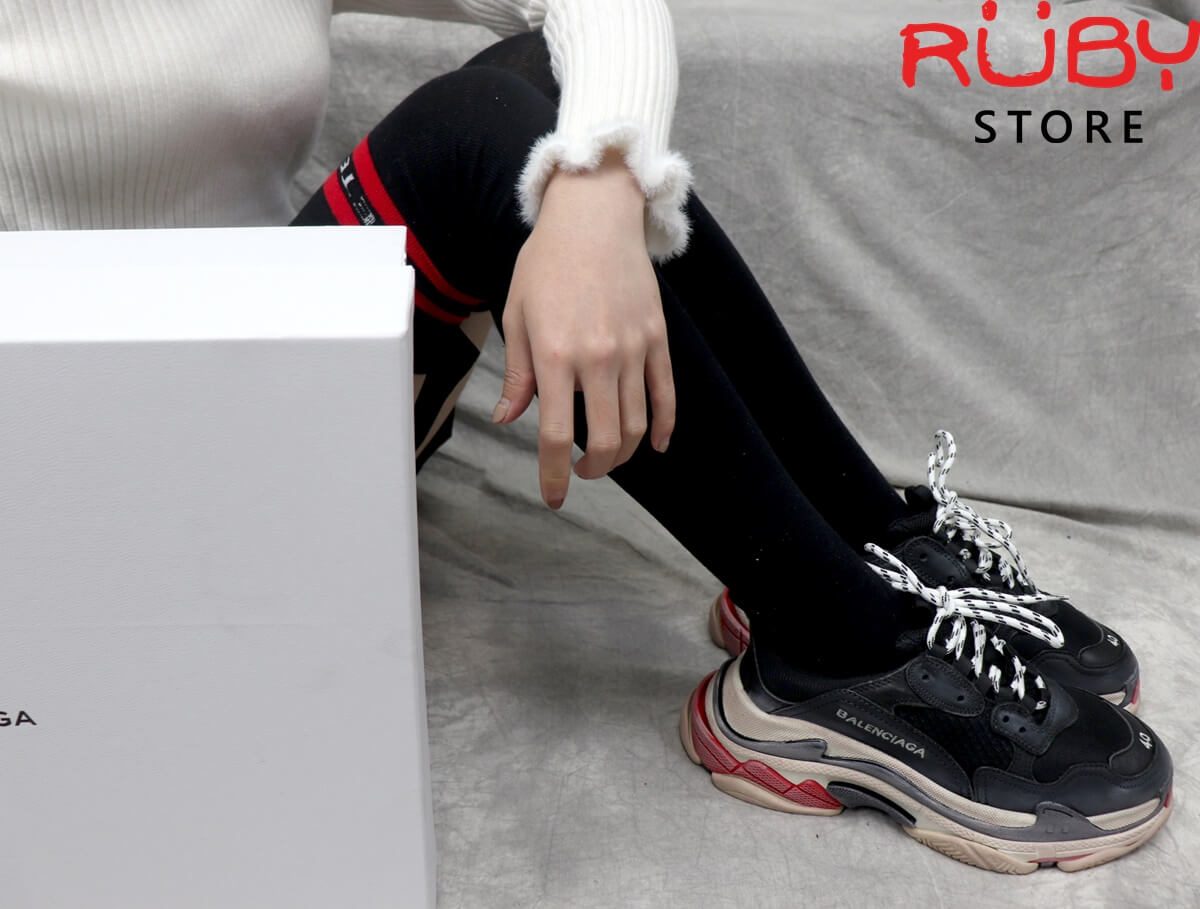 giày balenciaga triple s replica 1:1 đen đỏ