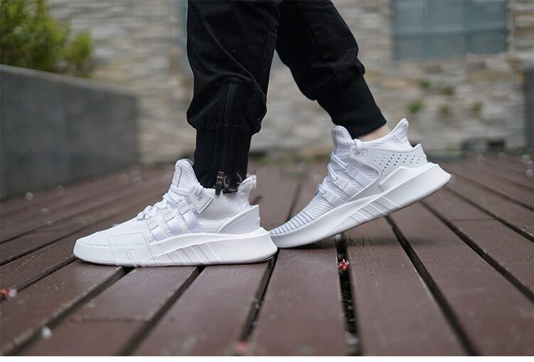 Giày EQT Bask ADV Trắng Xanh on feet