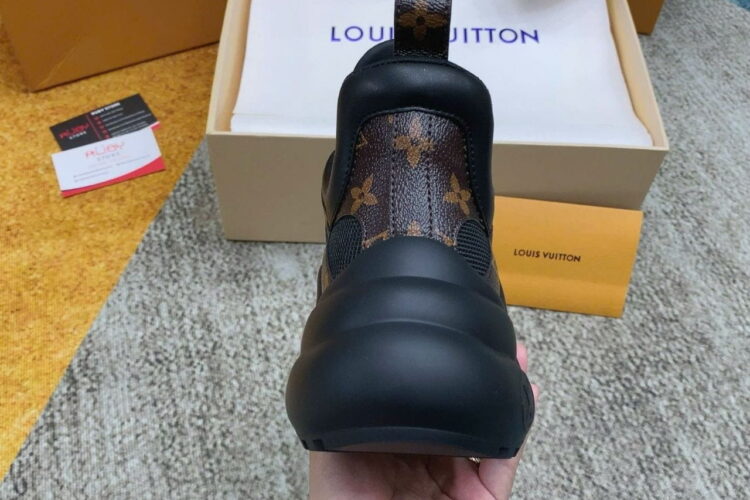 Giày Louis Vuitton Archlight Đen Nâu