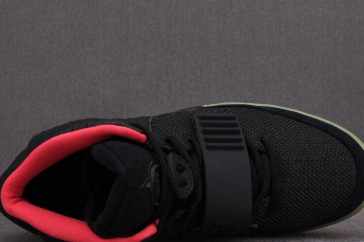 Giày Nike Air Yeezy 2 NRG Solar Red Màu Đen