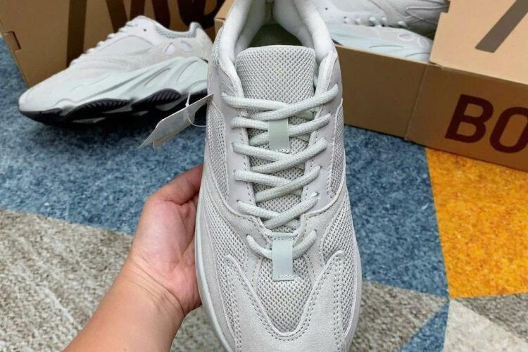 Giày Yeezy Boost 700 Salt Xám