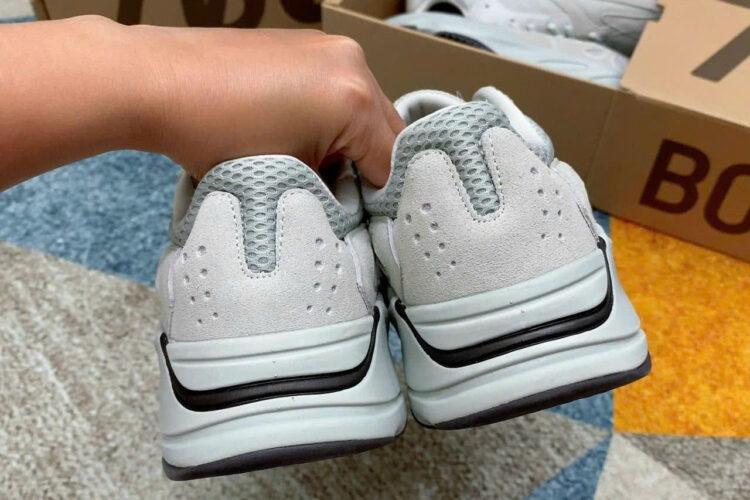 Giày Yeezy Boost 700 Salt Xám
