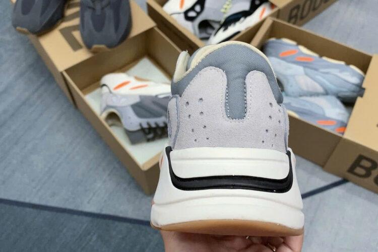 Giày Yeezy 700 Boost Magnet