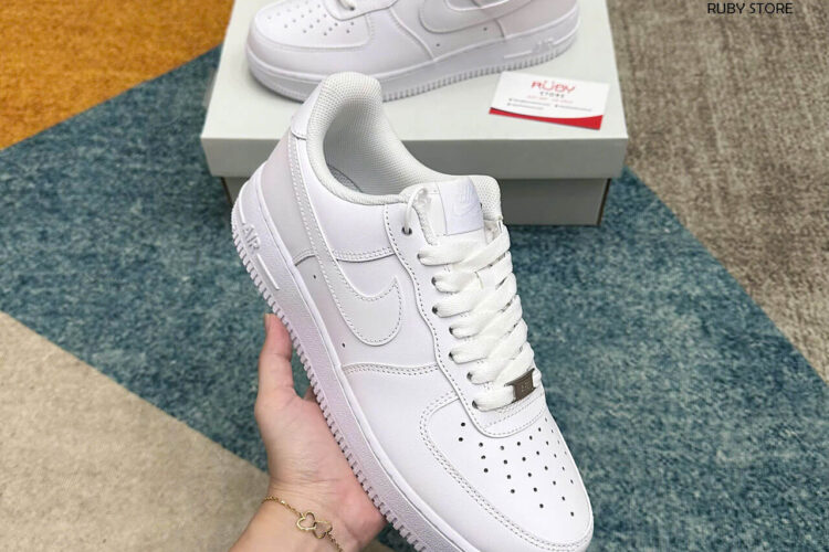 Hình ảnh thực tế giày air force 1 All White trắng full best quality tại Ruby Store