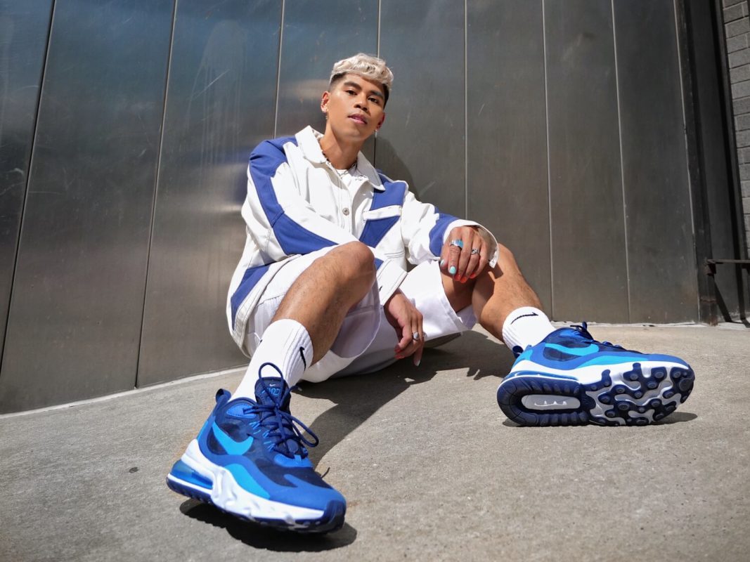 Giày Nike Air Max 270 React Blue Void on feet