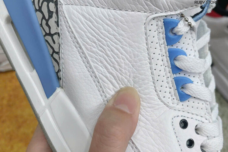 Hình ảnh thực tế giày Jordan 3 UNC trắng xanh Rep 1 1 tại Ruby Store