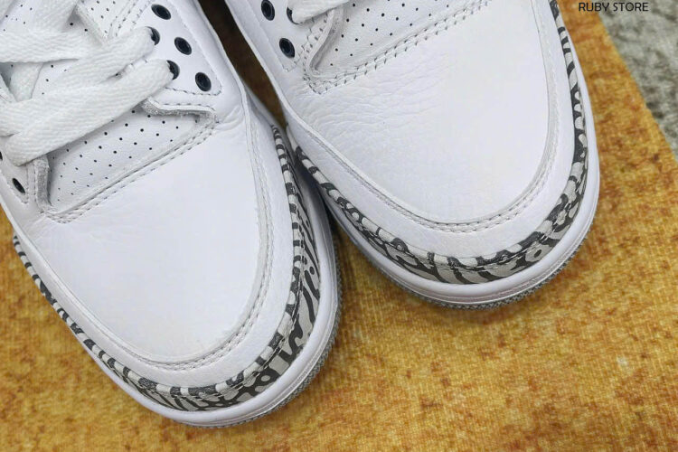 Hình ảnh thực tế giày Jordan 3 UNC trắng xanh Rep 1 1 tại Ruby Store