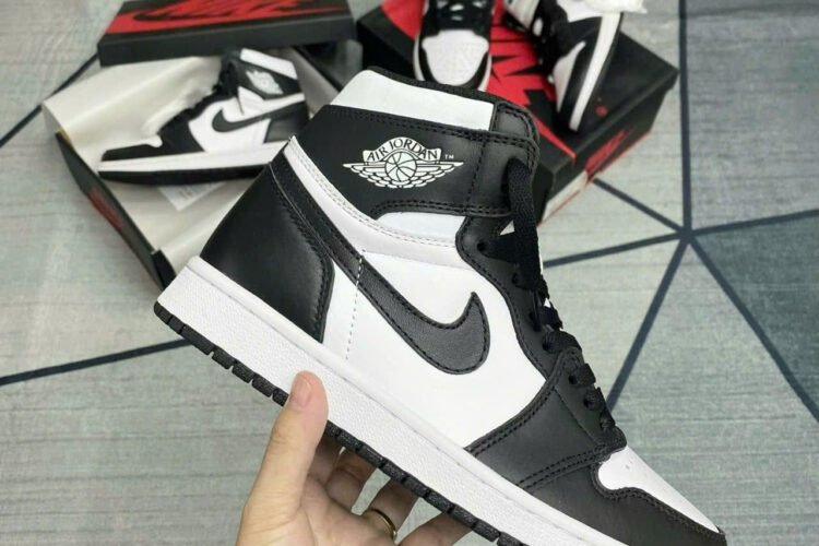 Giày Jordan 1 Retro High Black White Panda đen trắng