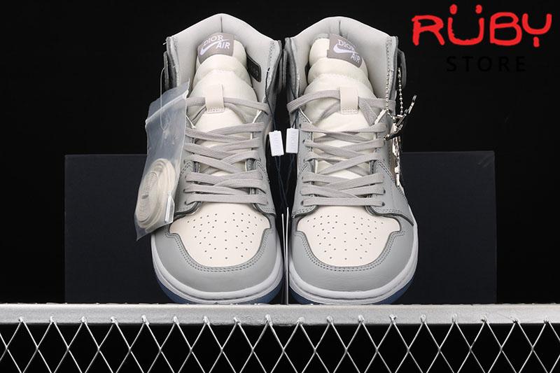 Nike 休閒鞋Air Jordan 1代Mid 男鞋小Dior 迪奧Smoke Grey 煙灰554724078  休閒鞋  Yahoo奇摩購物中心