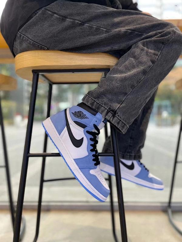 Phối đồ với giày Jordan 1 High University Blue Xanh Trắng