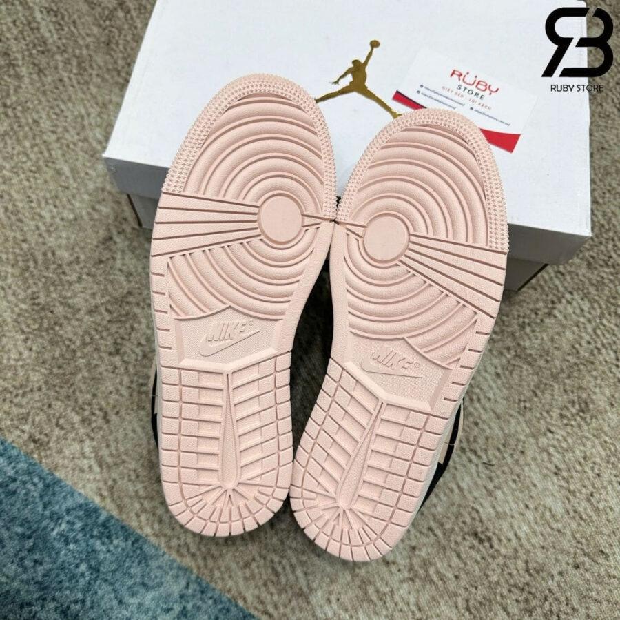 Giày Air Jordan 1 Low Guava Ice đen hồng