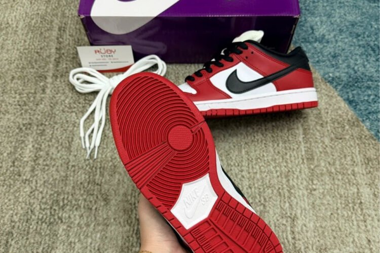 Giày Nike SB Dunk Low Chicago đỏ trắng