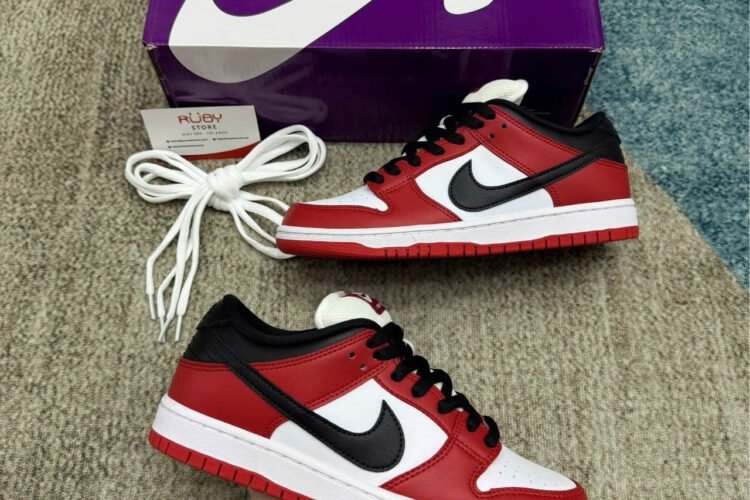 Giày Nike SB Dunk Low Chicago đỏ trắng