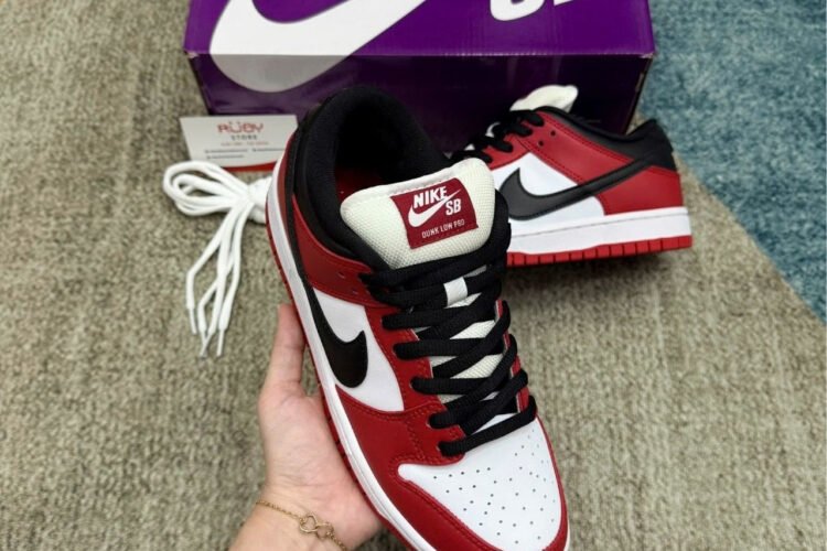 Giày Nike SB Dunk Low Chicago đỏ trắng