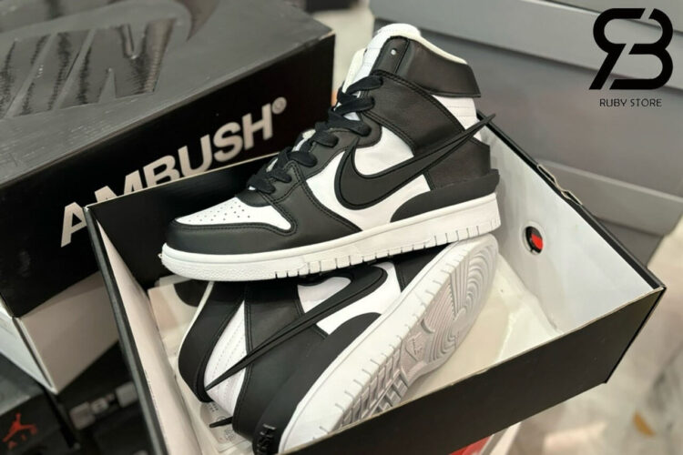 Hình ảnh thực tế giày Nike Dunk High Ambush đen trắng Best Quality tại Ruby Store