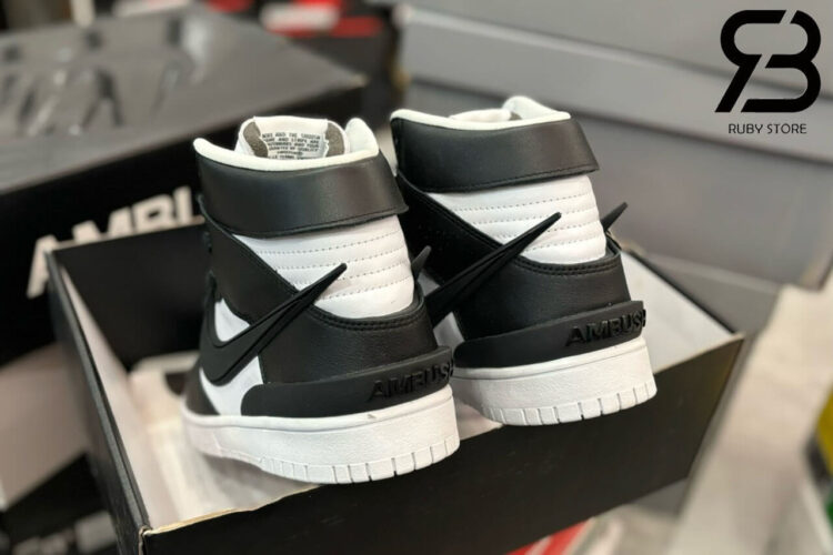 Hình ảnh thực tế giày Nike Dunk High Ambush đen trắng Best Quality tại Ruby Store