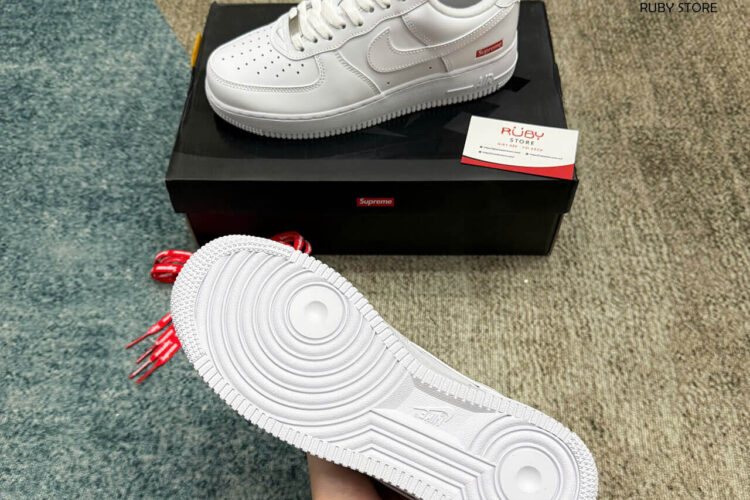 Hình ảnh thực tế mẫu giày Giày Nike Air Force 1 Low Supreme White Trắng Best Quality (Deal) tại Ruby Store