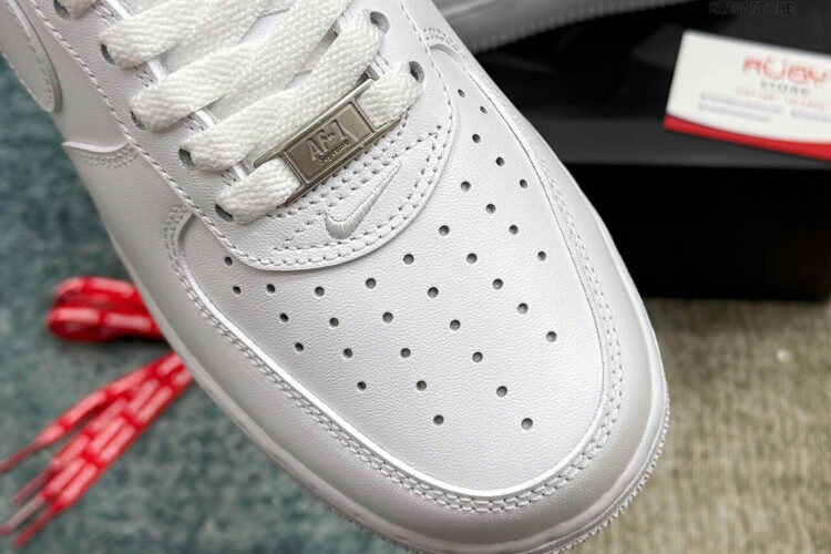 Hình ảnh thực tế mẫu giày Giày Nike Air Force 1 Low Supreme White Trắng Best Quality (Deal) tại Ruby Store