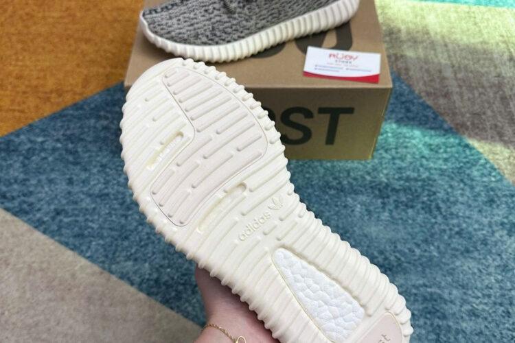 Giày Yeezy 350 V1 Turtle Dove Xám đen