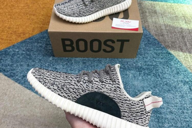 Giày Yeezy 350 V1 Turtle Dove Xám đen