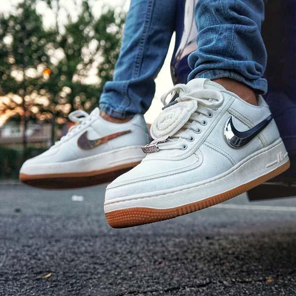 Air Force 1 x Travis Scott Sail