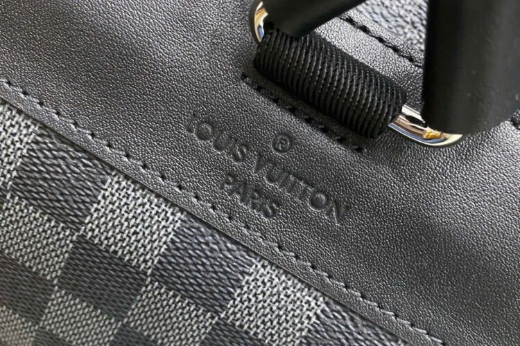 Balo LV Christopher MM Backpack Damier Graphite 44CM