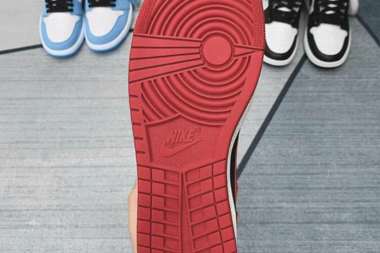 Giày Jordan 1 Retro High 85 Varsity Red đen đỏ