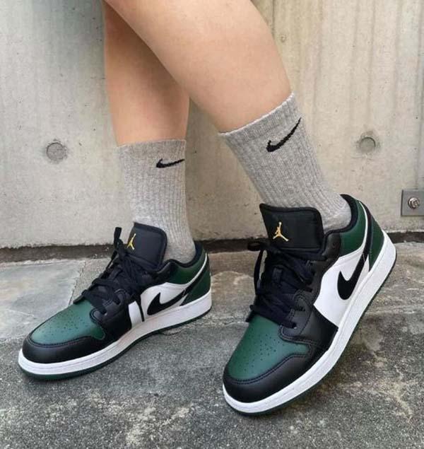 Air Jordan 1 Low Green Toe cho nữ