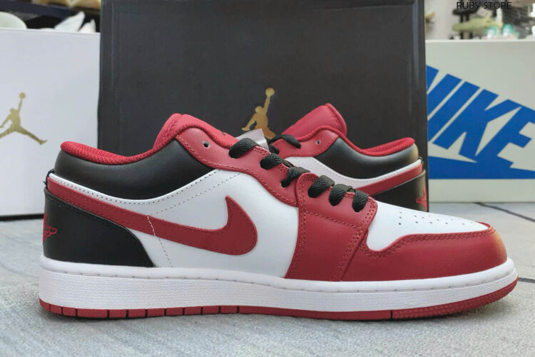 Hình ảnh thực tế mẫu giày Jordan Bulls cổ thấp Rep 1 1 tại Ruby Store