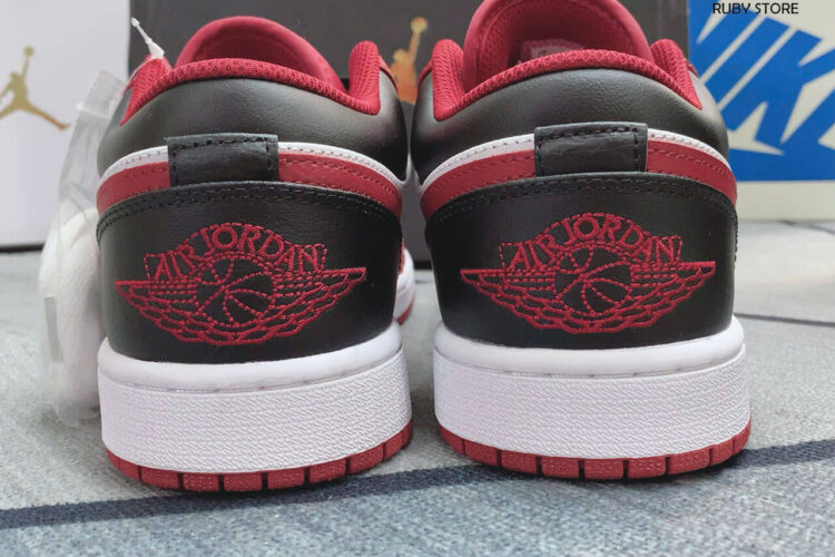 Hình ảnh thực tế mẫu giày Jordan Bulls cổ thấp Rep 1 1 tại Ruby Store