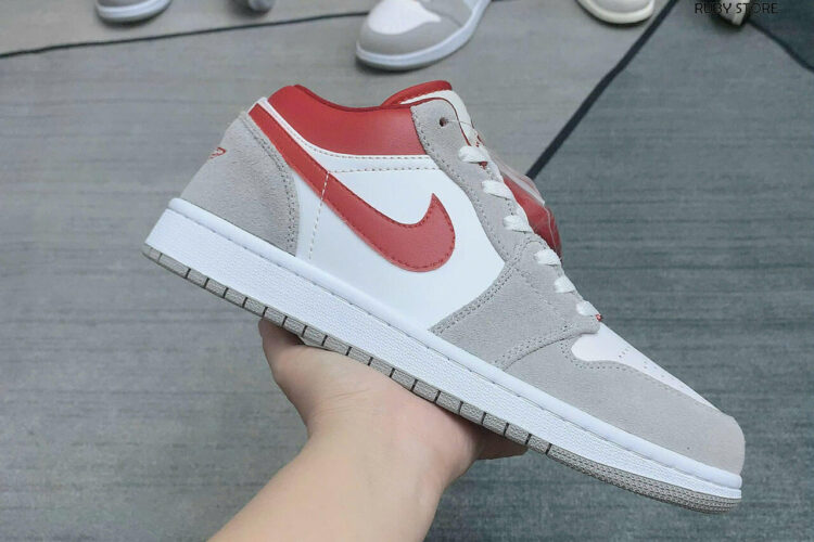 Hình ảnh thực tế Giày Air Jordan 1 Low Light Smoke Grey Gym Red Xám Đỏ tại Ruby Store