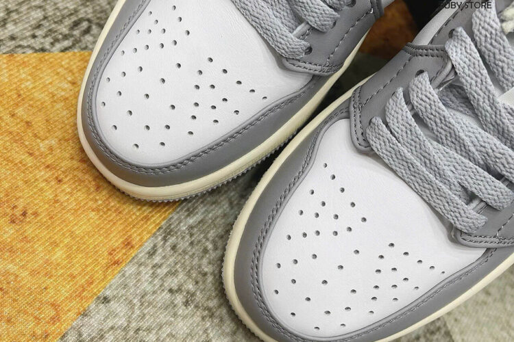 Hình ảnh mẫu Jordan Vintage Grey cổ thấp Rep 1 1 siêu cấp tại Ruby Store