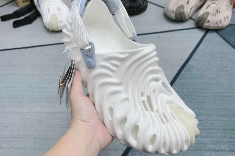 Dép Crocs Pollex Clog by Salehe Bembury White Trắng