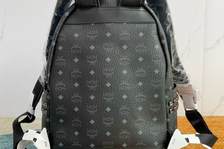 Ba Lô Medium Stark Side Studs Backpack Đen 40CM