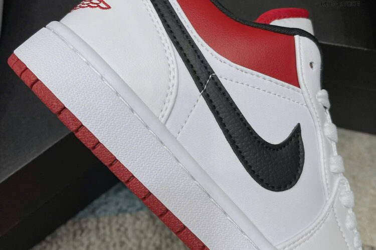 Hình ảnh chi tiết mẫu Jordan 1 White University Red Black cổ thấp Rep 1 1