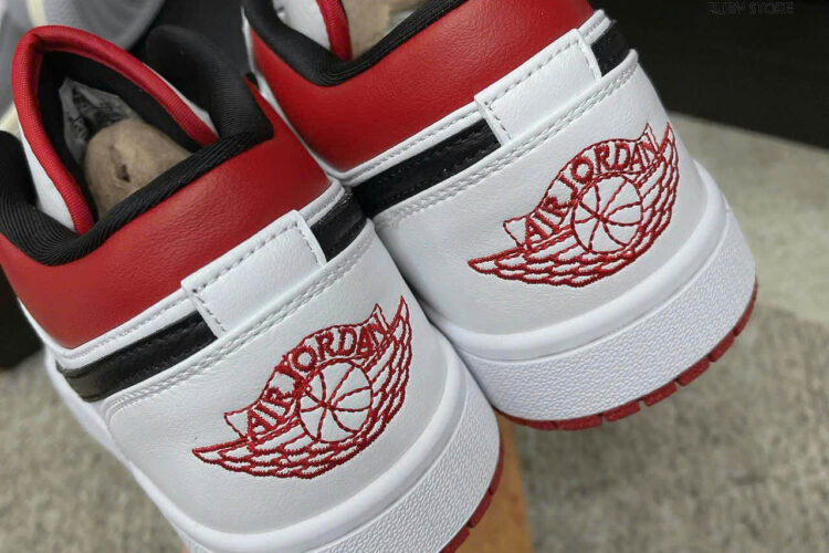 Hình ảnh chi tiết mẫu Jordan 1 White University Red Black cổ thấp Rep 1 1