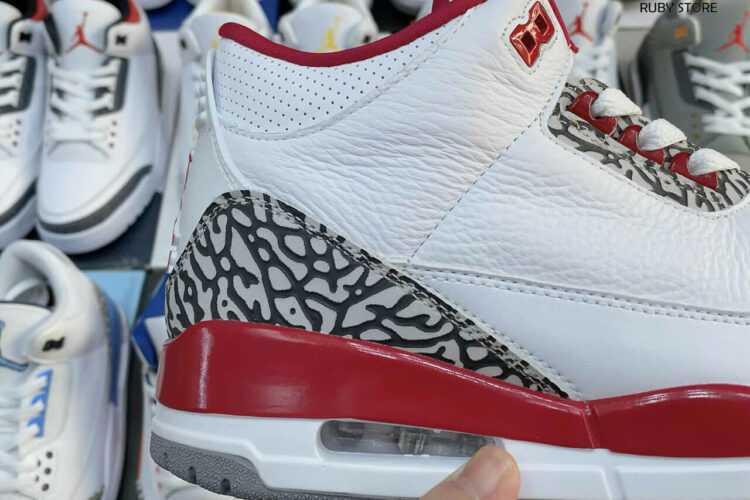 Hình ảnh thực tế mẫu Jordan 3 Retro Cardinal Red Rep 1 1 tại Ruby Store