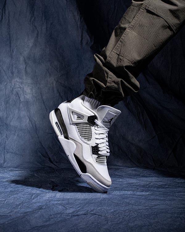 Air Jordan 4 Military Black