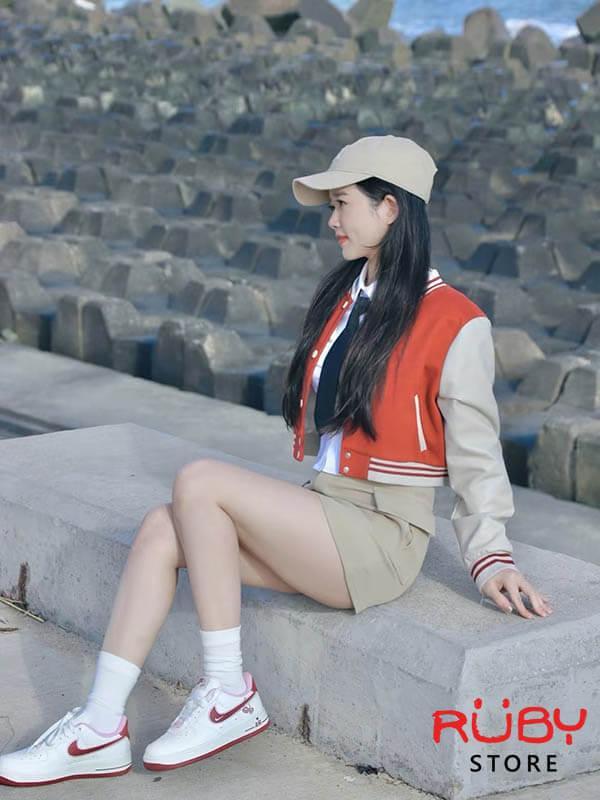 Phối đồ với giày Air Force 1 valentine 2023 cho nữ