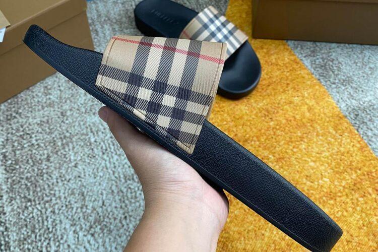 Dép Burberry Furley Vintage Check Slides Nâu