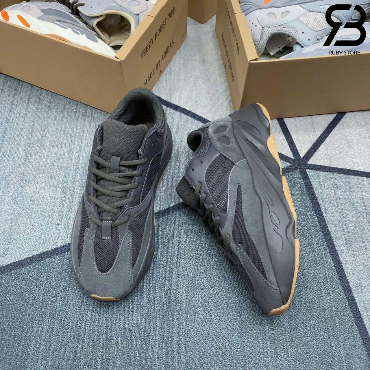 Giày Yeezy 700 Utility Black đen