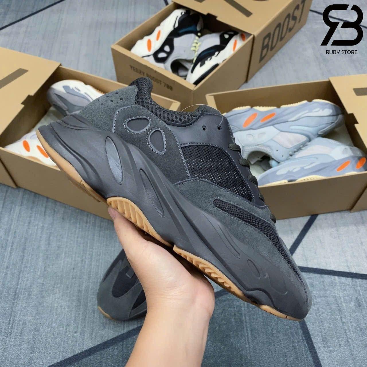 Giày Yeezy 700 Utility Black đen
