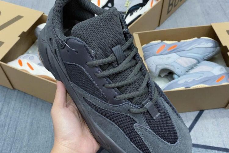 Giày Yeezy 700 Utility Black đen