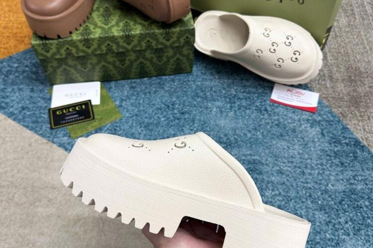 Dép Gucci GG Perforated Rubber Clogs Màu Kem