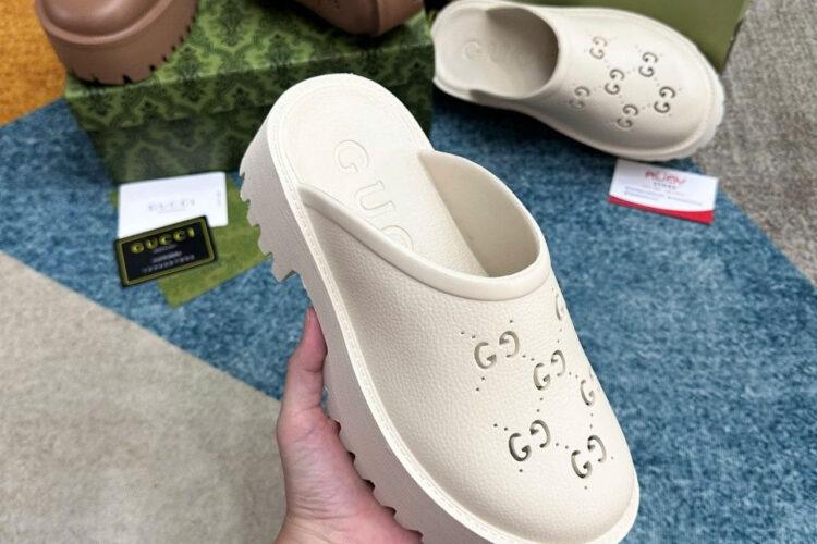 Dép Gucci GG Perforated Rubber Clogs Màu Kem