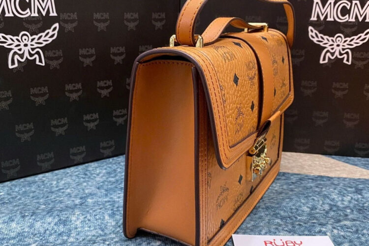 Túi Small Tracy Shoulder Bag in Visetos Nâu