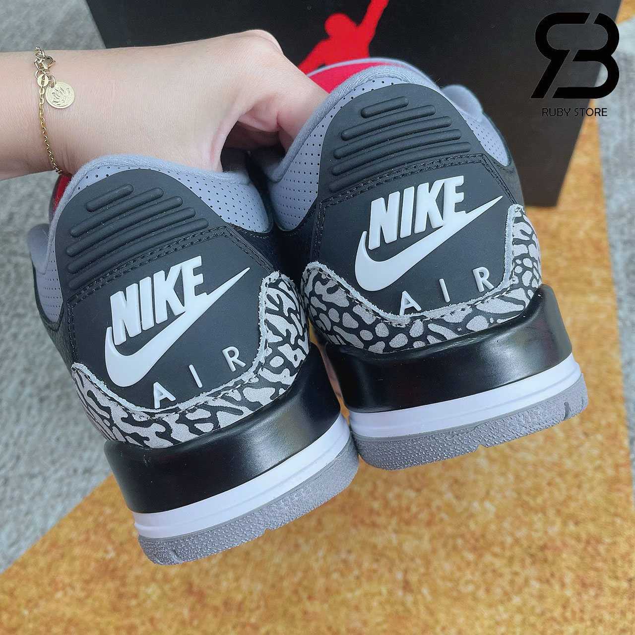 Hình ảnh thực tế mẫu Jordan 3 Black Cement Replica 1:1 tại Ruby Store