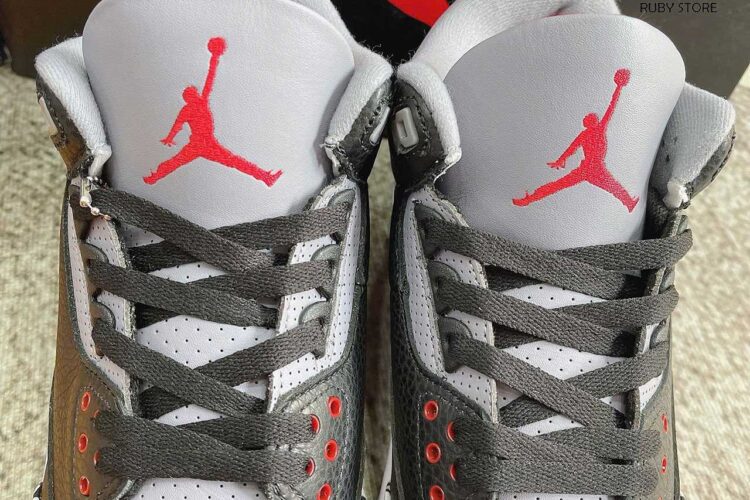 Hình ảnh thực tế mẫu Jordan 3 Black Cement Replica 1:1 tại Ruby Store