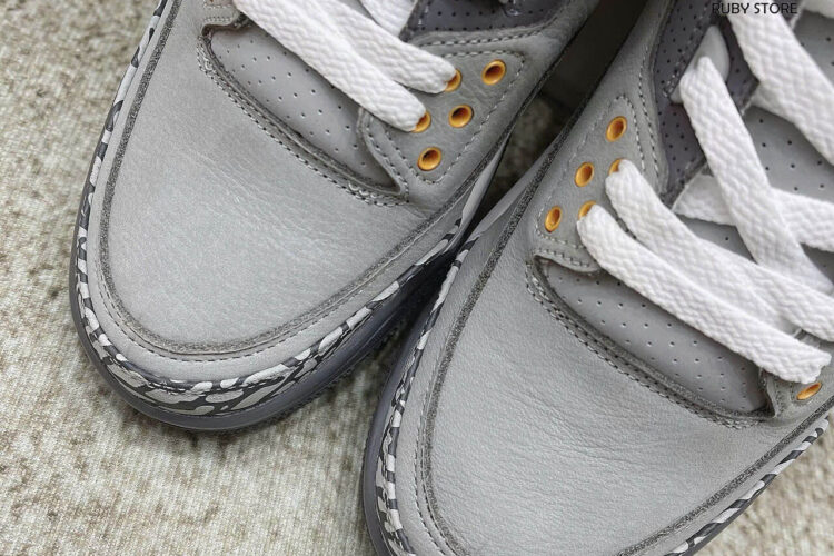 Hình ảnh thực tế mẫu Jordan 3 Cool Grey màu xám Replica 1:1 tại Ruby Store